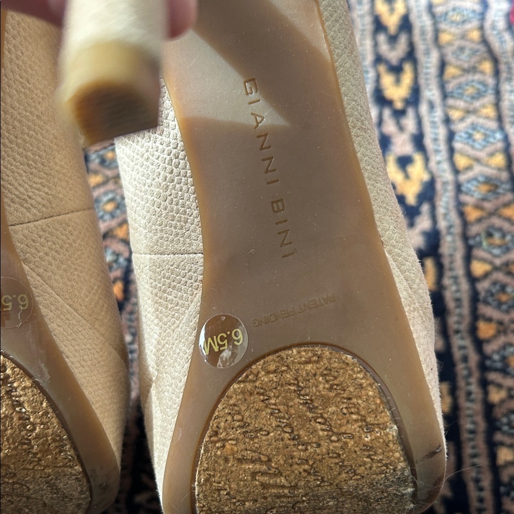 Gianni Bini heels - Picture 6 of 9